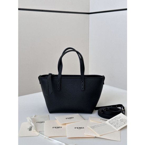 Borse Replica Alta Qualità tote Fendi Roll Mini Selleria Nero Borse Replica Alta Qualità tote Fendi Roll Mini Selleria Nero