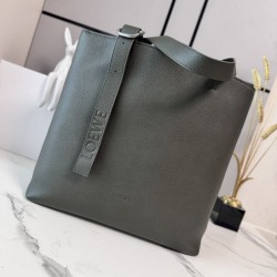 Cloni Borsa tote LOEWE con logo Loop verde firmate