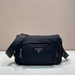Cloni Borsa a tracolla da uomo Prada nylon/saffiano 2VH192 Nero firmate