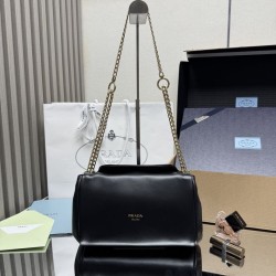 Cloni Borsa a tracolla Prada Tumulte piccola 1BD395 nera firmate