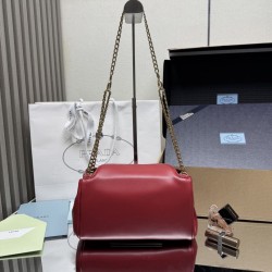 Replica di lusso Imitazioni borse griffate a tracolla Prada Tumulte piccola 1BD395 Rosso Imitazioni Cloni Imitazioni borse griffate a tracolla Prada Tumulte piccola 1BD395 Rosso firmate