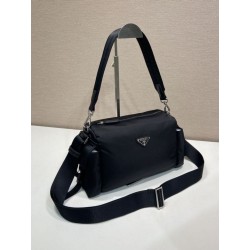Replica Perfetta a tracolla Prada da uomo nylon/saffiano nera