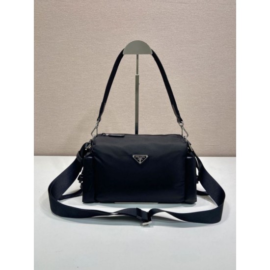 Replica Perfetta a tracolla Prada da uomo nylon/saffiano nera