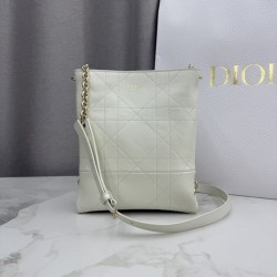 Cloni Borsa Dior Trianon con catena agnello piatta Macrocannage Bianco firmate