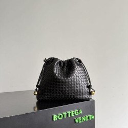 Cloni Borse con coulisse Bottega Veneta Intrecciato Nera firmate
