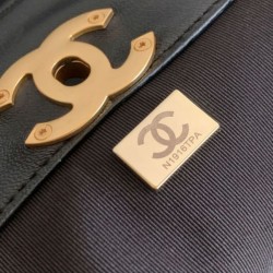 Replica di lusso Borse shopping Chanel 25A piccola stile Hobo AS5634 scamosciata/agnello Marrone/Nero Imitazioni Cloni Borse Replica shopping Chanel 25A piccola stile Hobo AS5634 scamosciata/agnello Marrone/Nero firmate