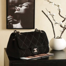 Cloni Borsa Chanel Maxi Flap scamosciata Nero firmate