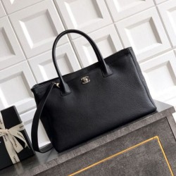 Cloni Borsa tote Chanel Executive Cerf nera firmate