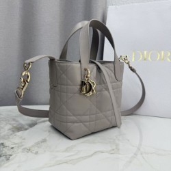 Replica di lusso Qualità superiore replica tote verticale Dior Toujours piccola Grigia Imitazioni Cloni Qualità superiore replica tote verticale Dior Toujours piccola Grigia firmate