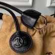 Borsa a secchiello Chanel AP5317 con coulisse scamosciata marrone