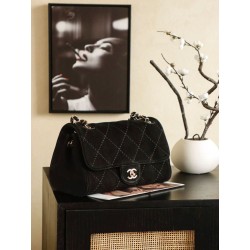 Borsa Chanel Maxi Flap scamosciata Nero