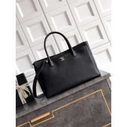 Borsa tote Chanel Executive Cerf nera