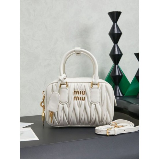 Borse Replica Alta Qualità tote Miu Miu Arcadie nappa trapuntata 5BB123 Bianco
