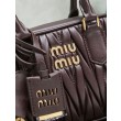 Borsa tote Miu Miu Arcadie nappa trapuntata 5BB123 Borgogna