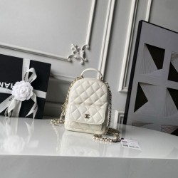 Cloni Zaino Chanel Mini Classic trapuntato con logo CC AP3663 bianco firmate