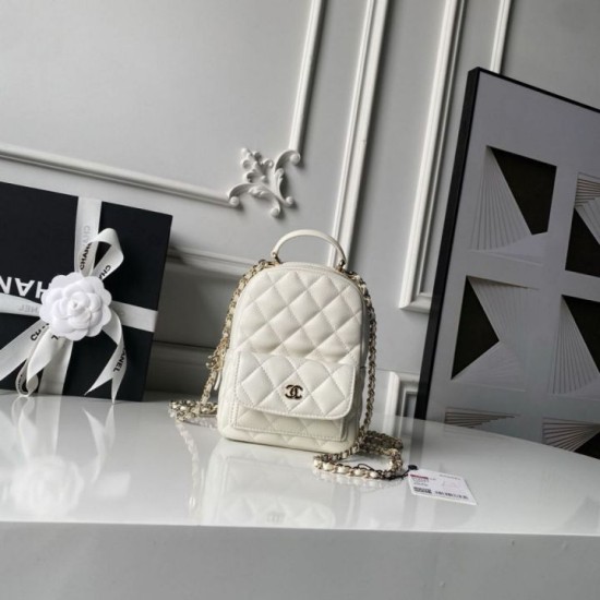 Zaino Chanel Mini Classic trapuntato con logo CC AP3663 bianco