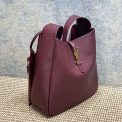 Replica di lusso Perfetta Hobo Grande YSL Saint Laurent Le 5 à 7 morbida Borgogna Imitazioni Cloni Replica Perfetta Hobo Grande YSL Saint Laurent Le 5 à 7 morbida Borgogna firmate