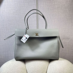 Borsa shopping grande Chanel 26S Jennie AS6289 Azzurro