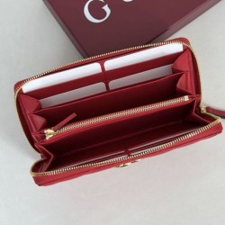 Portafoglio Gucci GG Marmont trapuntato con cerniera 443123 Rosso