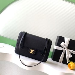 Cloni Borsa a tracolla Chanel 26P Preppy Coco AP6130 nera firmate