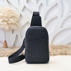 Cloni Borsa a tracolla Bottega Veneta nera firmate