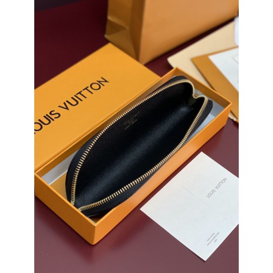 Replica di lusso Astuccio Portamatite Louis Vuitton Charlotte GI1477 nero Imitazioni Cloni Astuccio Portamatite Louis Vuitton Charlotte GI1477 nero firmate