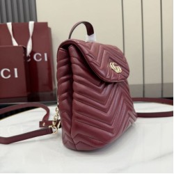 Replica di lusso Zaino Gucci Mini GG Marmont matelassé a chevron Borgogna Imitazioni Cloni Zaino Gucci Mini GG Marmont matelassé a chevron Borgogna firmate