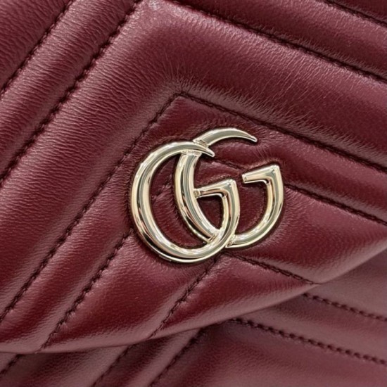 Replica di lusso Zaino Gucci Mini GG Marmont matelassé a chevron Borgogna Imitazioni Cloni Zaino Gucci Mini GG Marmont matelassé a chevron Borgogna firmate