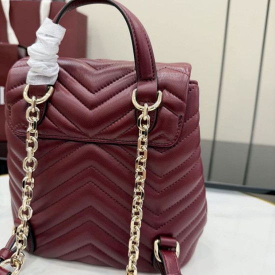 Replica di lusso Zaino Gucci Mini GG Marmont matelassé a chevron Borgogna Imitazioni Cloni Zaino Gucci Mini GG Marmont matelassé a chevron Borgogna firmate