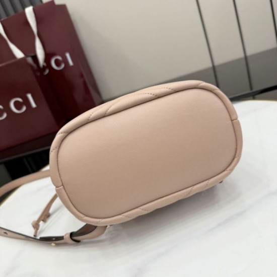 Replica di lusso Zaino Gucci Mini GG Marmont matelassé a chevron Rosa Imitazioni Cloni Zaino Gucci Mini GG Marmont matelassé a chevron Rosa firmate