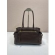 Borsa tote media Prada Explore nappa 1BG596 bordeaux