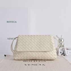 Cloni Borsa a tracolla Bottega Veneta Giorno Intrecciato Bianco firmate