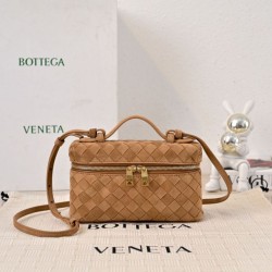 Cloni Borse Beauty case Bottega Veneta trucco scamosciata Marrone firmate