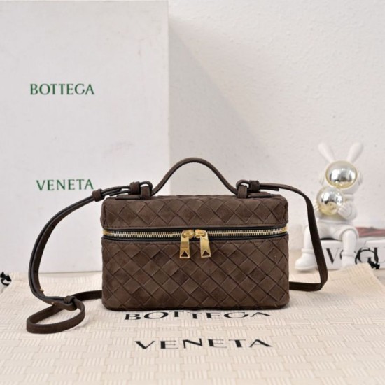 Borse Beauty case Bottega Veneta trucco scamosciata caffè