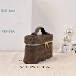 Borse Beauty case Bottega Veneta trucco scamosciata caffè