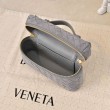 Borse Beauty case Bottega Veneta trucco scamosciata Grigio