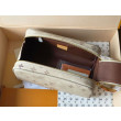 Pochette cosmetica Louis Vuitton con stampa a rilievo M26191 Pochette cosmetica Louis Vuitton con stampa a rilievo M26191