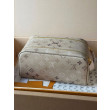 Pochette cosmetica Louis Vuitton con stampa a rilievo M26191 Pochette cosmetica Louis Vuitton con stampa a rilievo M26191