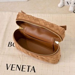 Borse Beauty case Bottega Veneta trucco scamosciata Marrone