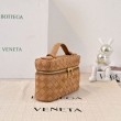 Borse Beauty case Bottega Veneta trucco scamosciata Marrone