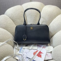 Cloni Borsa da bowling grande Chanel AS6211 nera e oro firmate