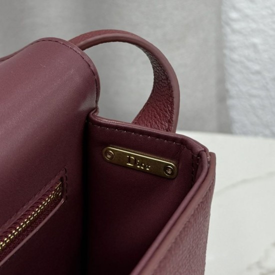Replica di lusso Borsa a tracolla Dior Médaillon 23cm M3920 Borgogna Imitazioni Cloni Borsa a tracolla Dior Médaillon 23cm M3920 Borgogna firmate