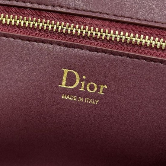 Replica di lusso Borsa a tracolla Dior Médaillon 23cm M3920 Borgogna Imitazioni Cloni Borsa a tracolla Dior Médaillon 23cm M3920 Borgogna firmate