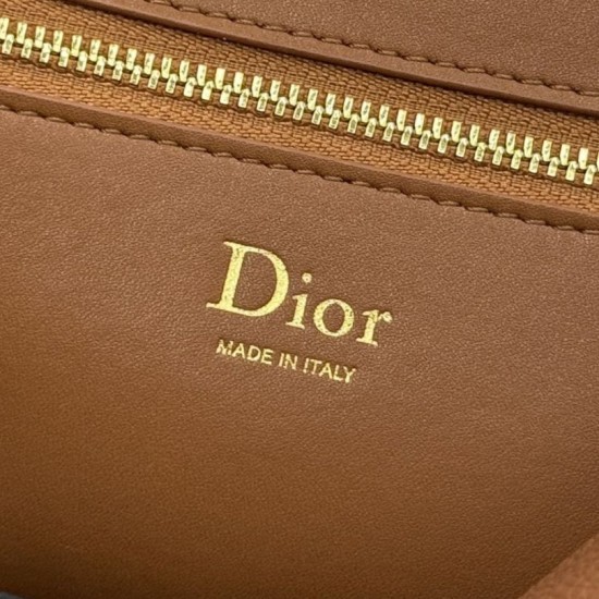 Replica di lusso Borsa a tracolla Dior Médaillon 23cm M3920 Marrone Imitazioni Cloni Borsa a tracolla Dior Médaillon 23cm M3920 Marrone firmate