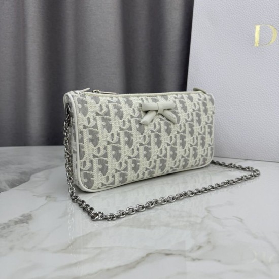 Replica di lusso Pochette Dior Oblique Bow Chain S2504 beige/grigio Imitazioni Cloni Pochette Dior Oblique Bow Chain S2504 beige/grigio firmate