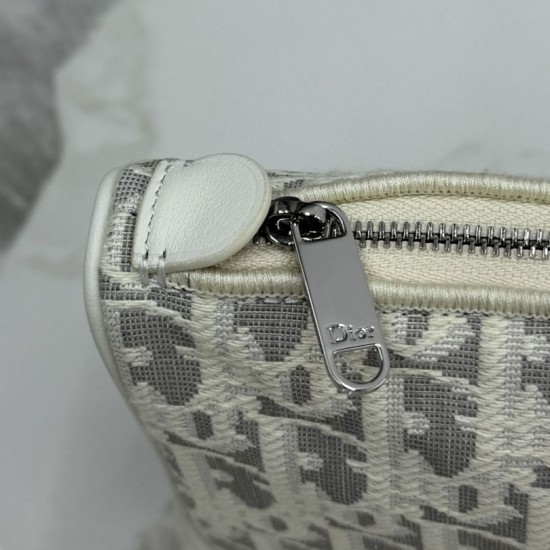 Replica di lusso Pochette Dior Oblique Bow Chain S2504 beige/grigio Imitazioni Cloni Pochette Dior Oblique Bow Chain S2504 beige/grigio firmate