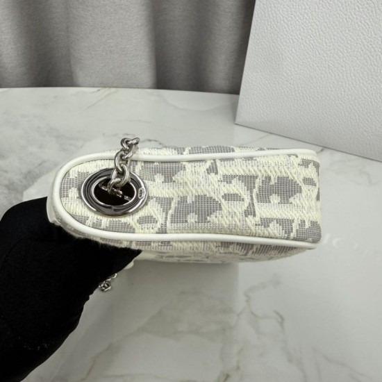 Replica di lusso Pochette Dior Oblique Bow Chain S2504 beige/grigio Imitazioni Cloni Pochette Dior Oblique Bow Chain S2504 beige/grigio firmate
