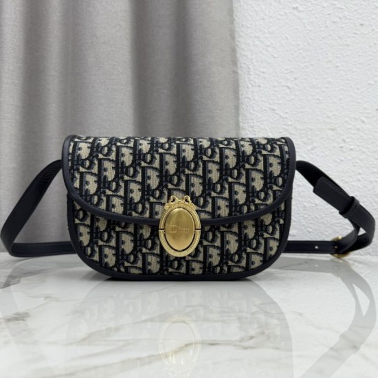 Replica di lusso Borse Imitazioni a tracolla Dior Médaillon M3920 Oblique Blu Imitazioni Cloni Borse Imitazioni a tracolla Dior Médaillon M3920 Oblique Blu firmate
