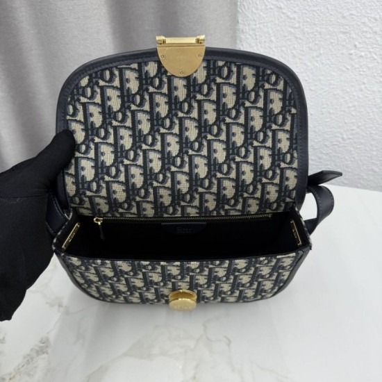 Replica di lusso Borse Imitazioni a tracolla Dior Médaillon M3920 Oblique Blu Imitazioni Cloni Borse Imitazioni a tracolla Dior Médaillon M3920 Oblique Blu firmate