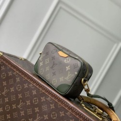 Replica di lusso Mini borsa Louis Vuitton Trocadéro uomo M26937 Imitazioni Cloni Mini borsa Louis Vuitton Trocadéro uomo M26937 firmate